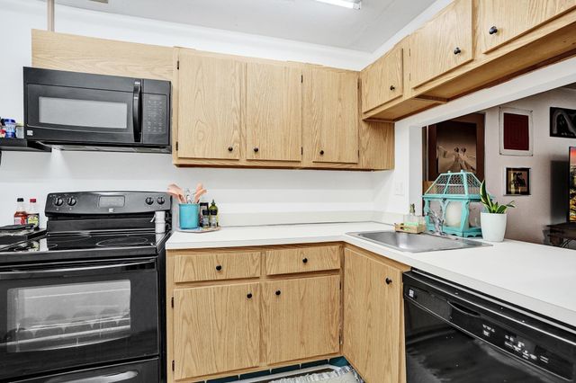 9460 TANGERINE Place 408, Davie, FL 33324