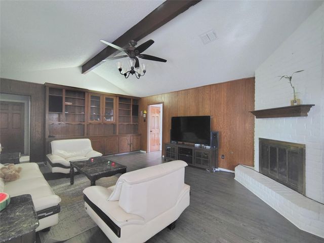 2227 Quail Valley East Drive, Missouri City, TX 77459