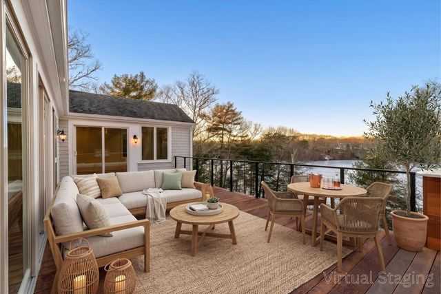 162 Main St, Barnstable, MA 02655