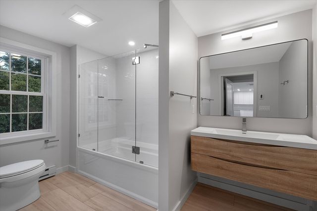 162 Main St, Barnstable, MA 02655