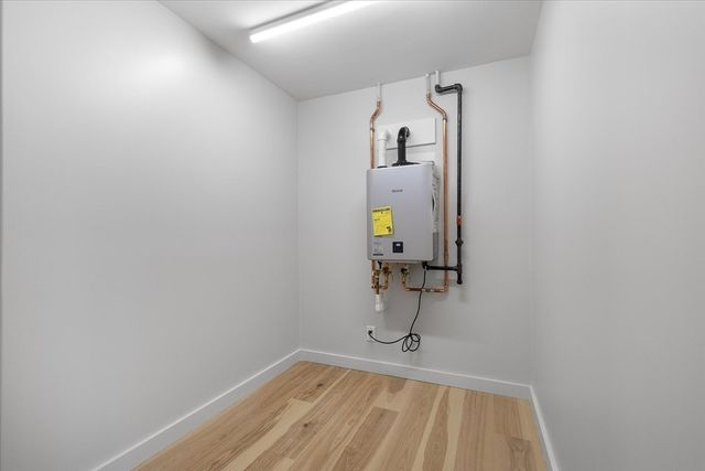 162 Main St, Barnstable, MA 02655