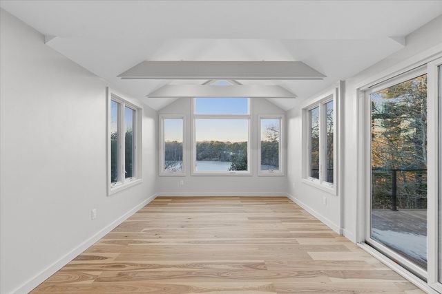 162 Main St, Barnstable, MA 02655