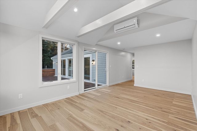 162 Main St, Barnstable, MA 02655