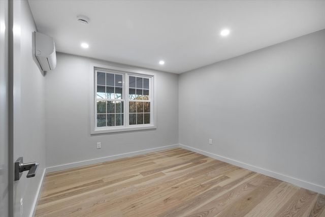 162 Main St, Barnstable, MA 02655