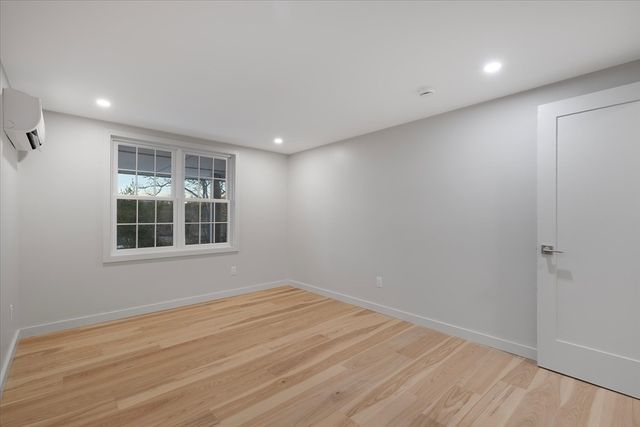 162 Main St, Barnstable, MA 02655