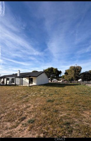 20585 Yucca Loma, Apple Valley, CA 92307