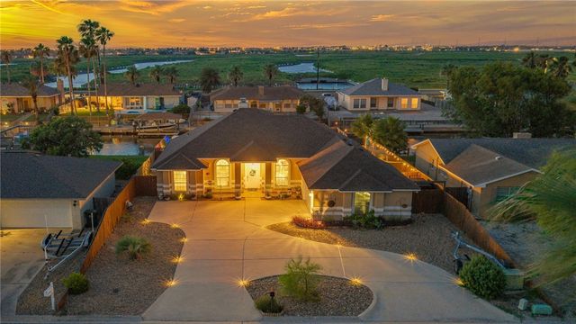 14122 ATASCADERA Ave, Corpus Christi, TX 78418