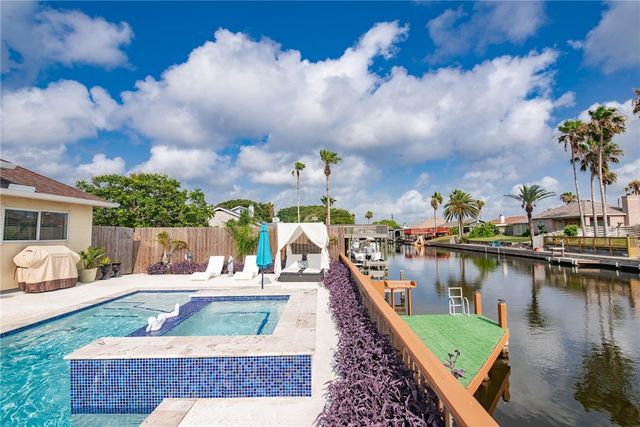 14122 ATASCADERA Ave, Corpus Christi, TX 78418