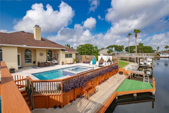 14122 ATASCADERA Ave, Corpus Christi, TX 78418
