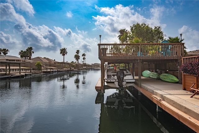 14122 ATASCADERA Ave, Corpus Christi, TX 78418