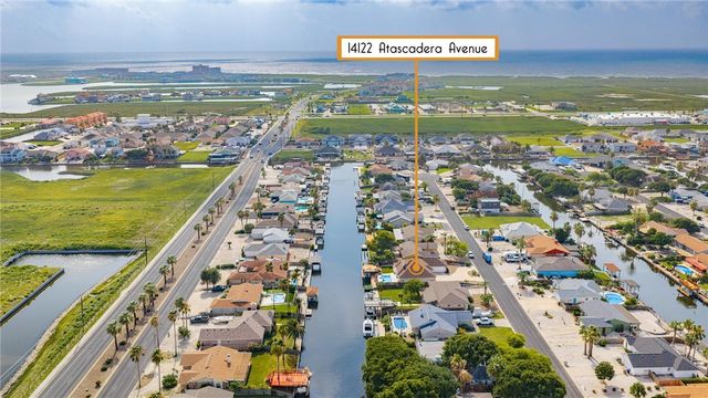 14122 ATASCADERA Ave, Corpus Christi, TX 78418