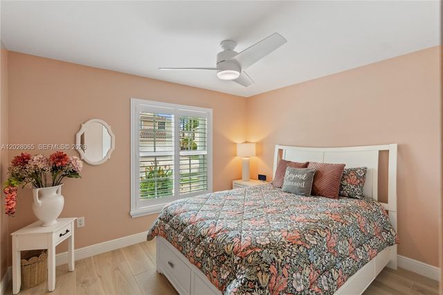 1090 NW 192nd Ave, Pembroke Pines, FL 33029