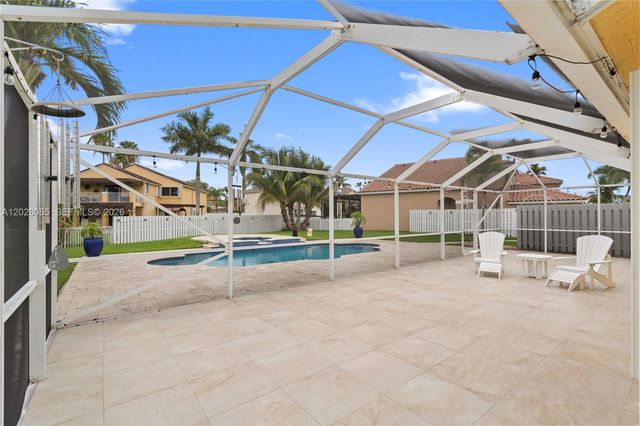 1090 NW 192nd Ave, Pembroke Pines, FL 33029