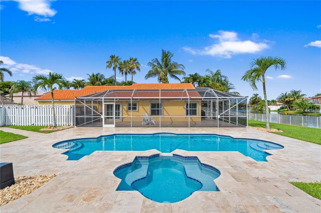 1090 NW 192nd Ave, Pembroke Pines, FL 33029