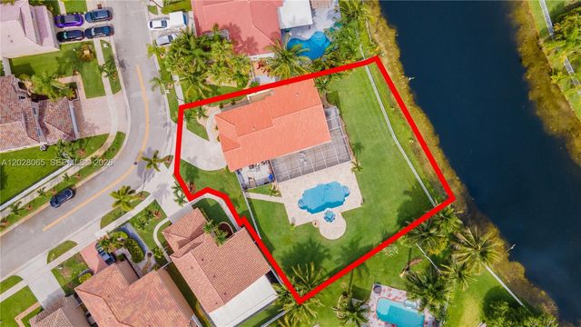 1090 NW 192nd Ave, Pembroke Pines, FL 33029