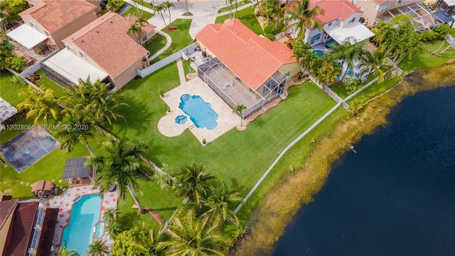 1090 NW 192nd Ave, Pembroke Pines, FL 33029