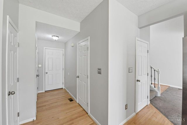 3855 Thorngate Drive, Mason, OH 45040