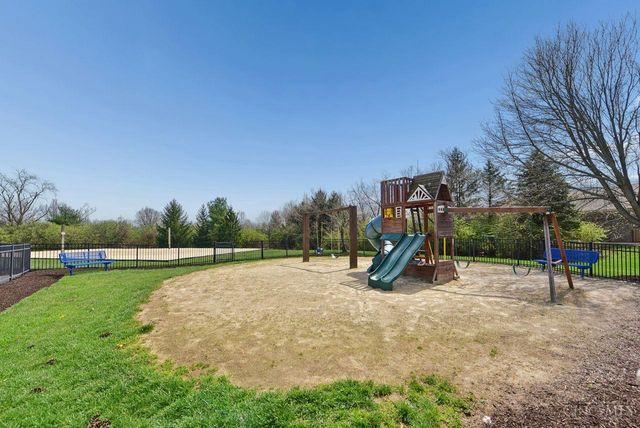 3855 Thorngate Drive, Mason, OH 45040