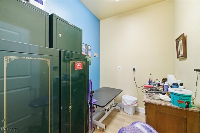 2440 South Zuni Avenue, Pahrump, NV 89048