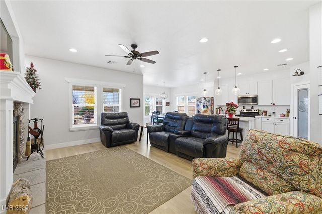 2440 South Zuni Avenue, Pahrump, NV 89048