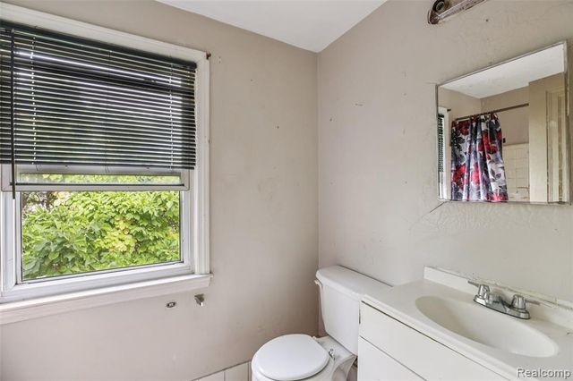 5935 Cadieux Road, Detroit, MI 48224