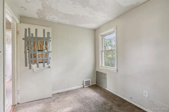5935 Cadieux Road, Detroit, MI 48224