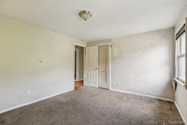 5935 Cadieux Road, Detroit, MI 48224