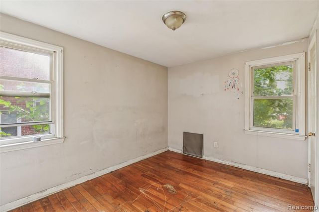5935 Cadieux Road, Detroit, MI 48224