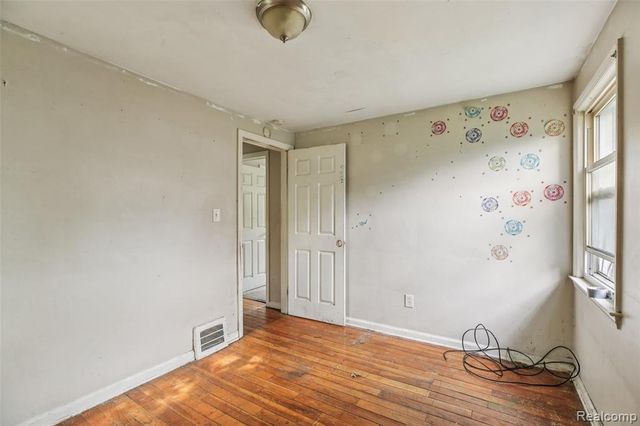 5935 Cadieux Road, Detroit, MI 48224