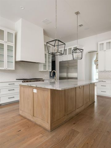 2702 Mountain Laurel DR, Austin, TX 78703