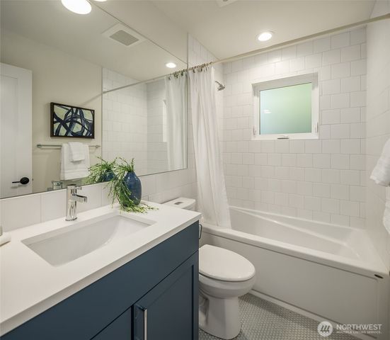 7064 Cleopatra Place NW, Seattle, WA 98117