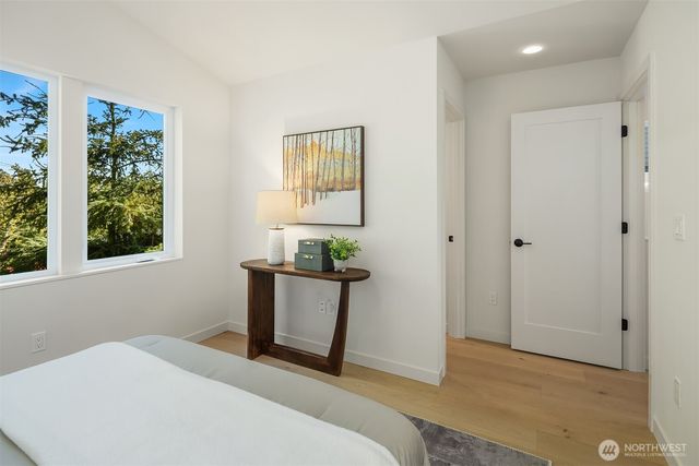 7064 Cleopatra Place NW, Seattle, WA 98117