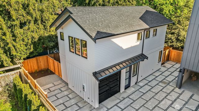7064 Cleopatra Place NW, Seattle, WA 98117