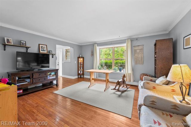 437 Light Tower Court, Belleville, MI 48111
