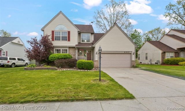 437 Light Tower Court, Belleville, MI 48111