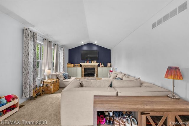 437 Light Tower Court, Belleville, MI 48111