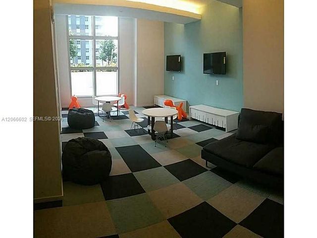 1100 S Miami Avenue 3908, Miami, FL 33130