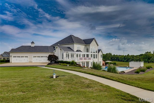107 Bogey Creek Drive, Farmington, MO 63640