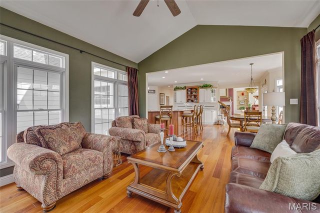 107 Bogey Creek Drive, Farmington, MO 63640
