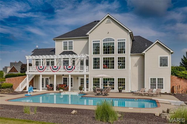 107 Bogey Creek Drive, Farmington, MO 63640