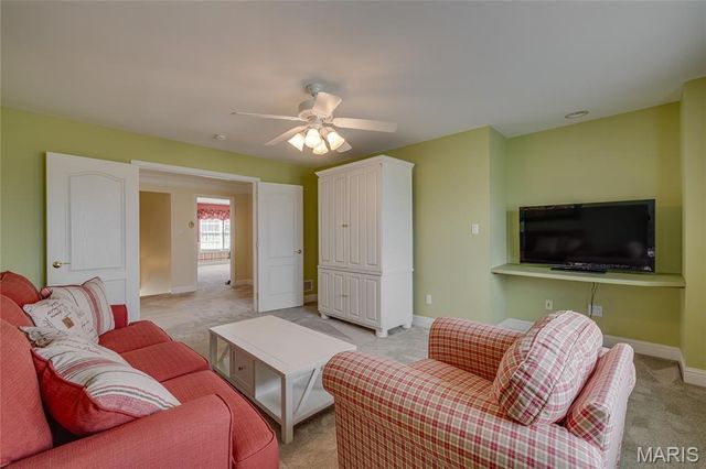 107 Bogey Creek Drive, Farmington, MO 63640