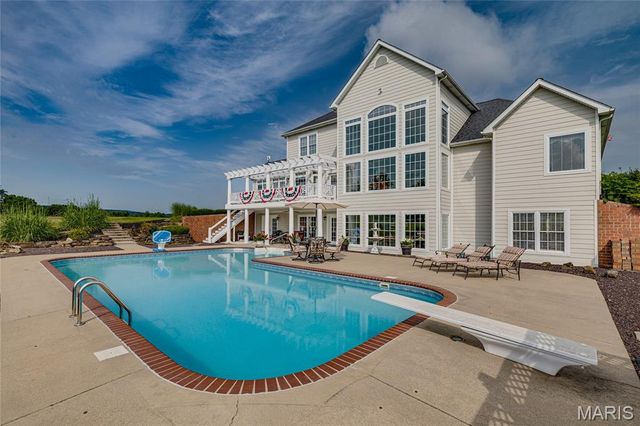 107 Bogey Creek Drive, Farmington, MO 63640