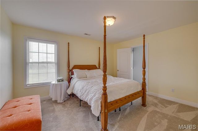 107 Bogey Creek Drive, Farmington, MO 63640