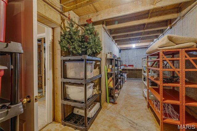 107 Bogey Creek Drive, Farmington, MO 63640