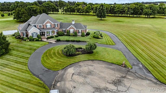 107 Bogey Creek Drive, Farmington, MO 63640