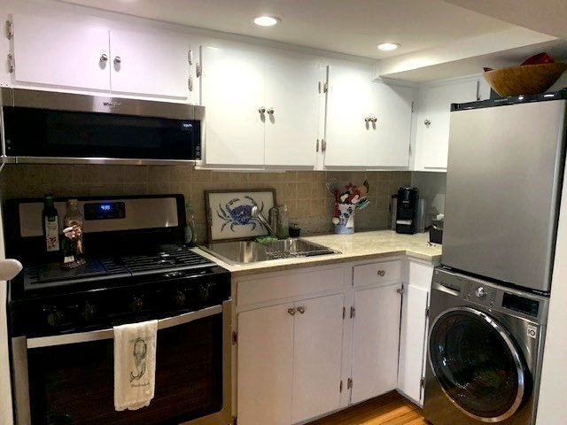 7 Lee Street 1, Marblehead, MA 01945