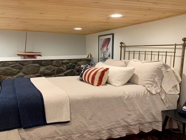 7 Lee Street 1, Marblehead, MA 01945