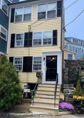 7 Lee Street 1, Marblehead, MA 01945