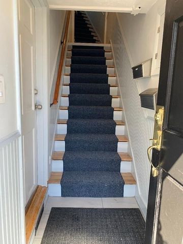 7 Lee Street 1, Marblehead, MA 01945