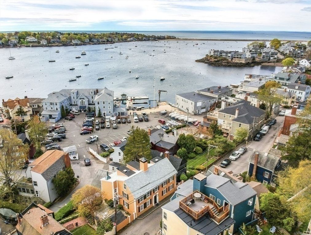 7 Lee Street 1, Marblehead, MA 01945